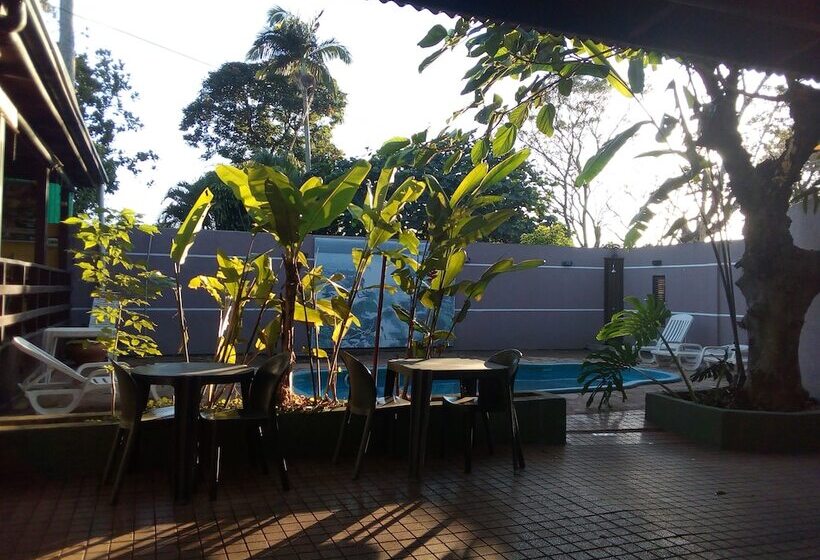 هتل Hostel & Posada Noelia