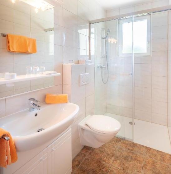 هتل Pension Helios