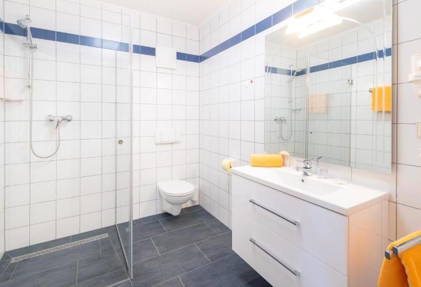 هتل Pension Helios