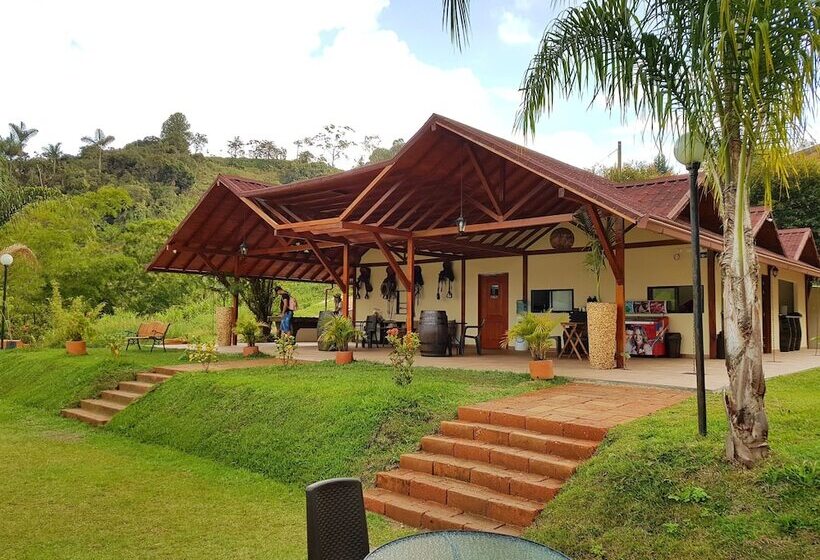 בית מלון כפרי Pietrasanta