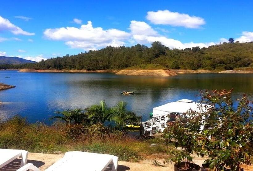 בית מלון כפרי Pietrasanta