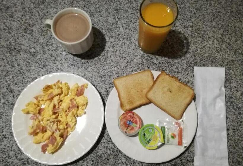 בית מלון כפרי Pizzeria Opera Tolú