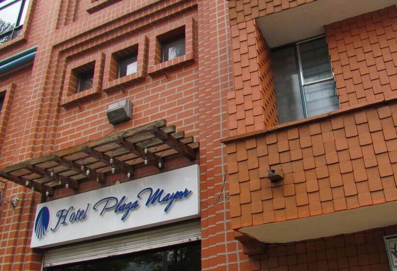 Отель Plaza Mayor Medellin