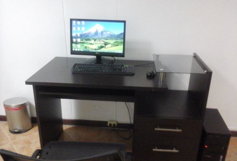 Отель Plaza Mayor Medellin