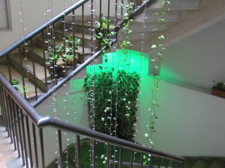 Отель Plaza Mayor Medellin