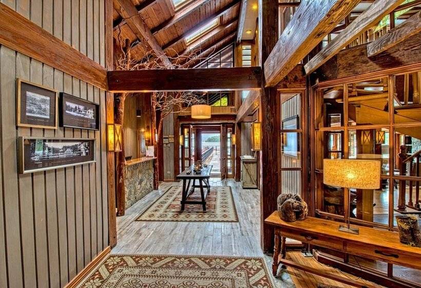 בית מלון כפרי Puyuhuapi Lodge & Spa