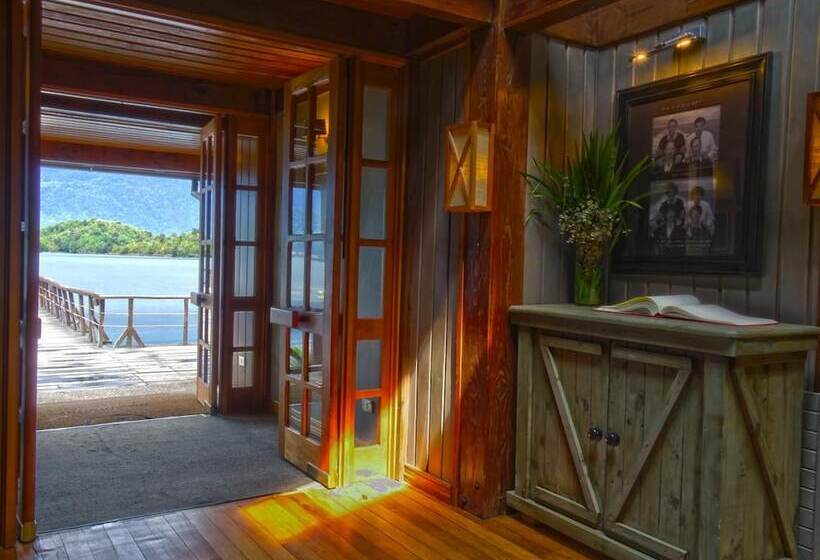 בית מלון כפרי Puyuhuapi Lodge & Spa