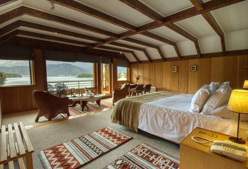 בית מלון כפרי Puyuhuapi Lodge & Spa