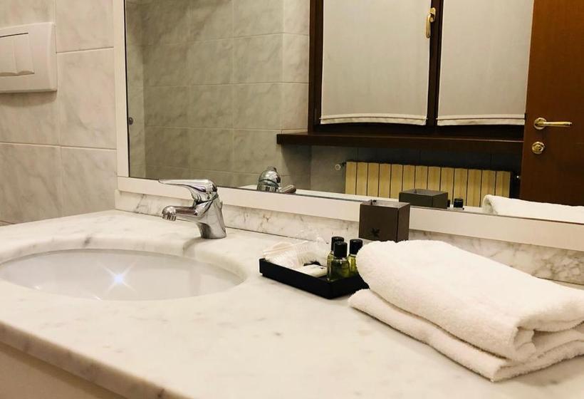 هتل Rege Residence Milano Linate