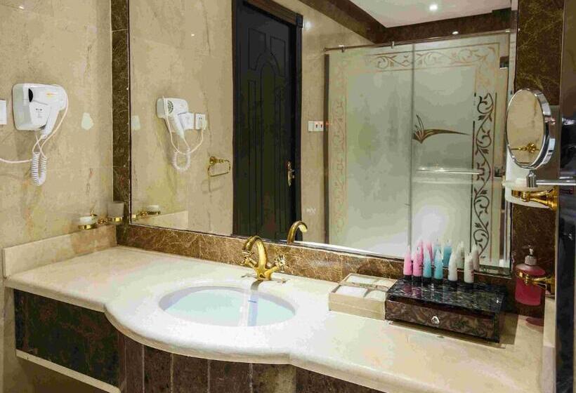 Rest Night Hotel Serviced Apartments Alhamra