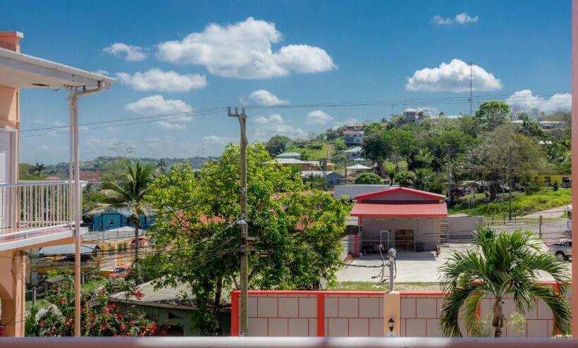 בית מלון כפרי Rolson