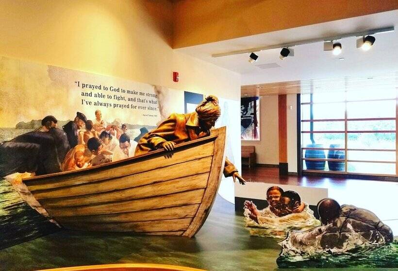 فندق Sandaway Suites & Beach