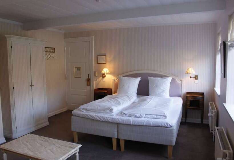 Отель Schackenborg Slotskro