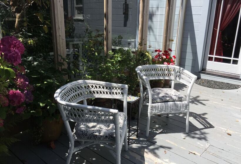 호텔 Shaw House Inn