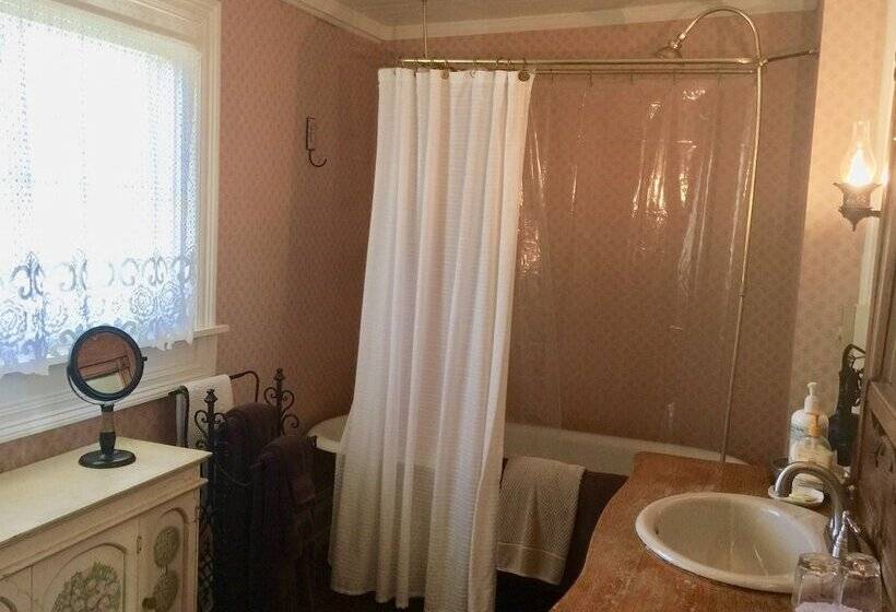 호텔 Shaw House Inn