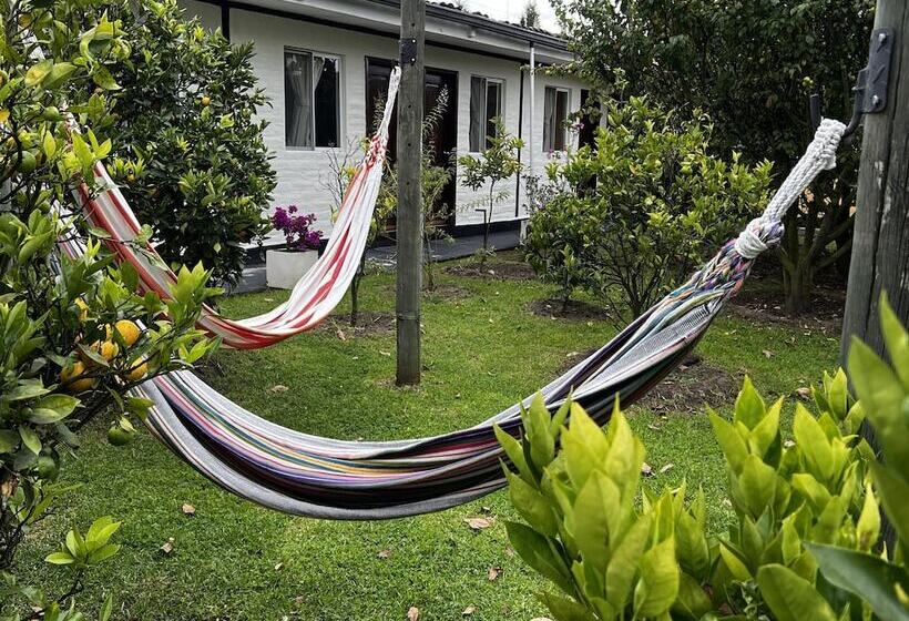 هتل Springhills Quito Airport