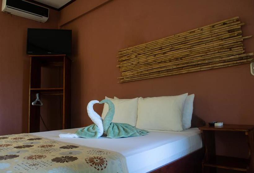 ホテル Tamarindo Hostel Resort