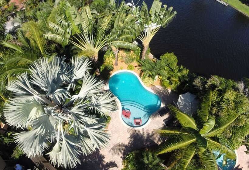 酒店 The Cabanas Guesthouse & Spa   Gay Resort Catering To Gay Men