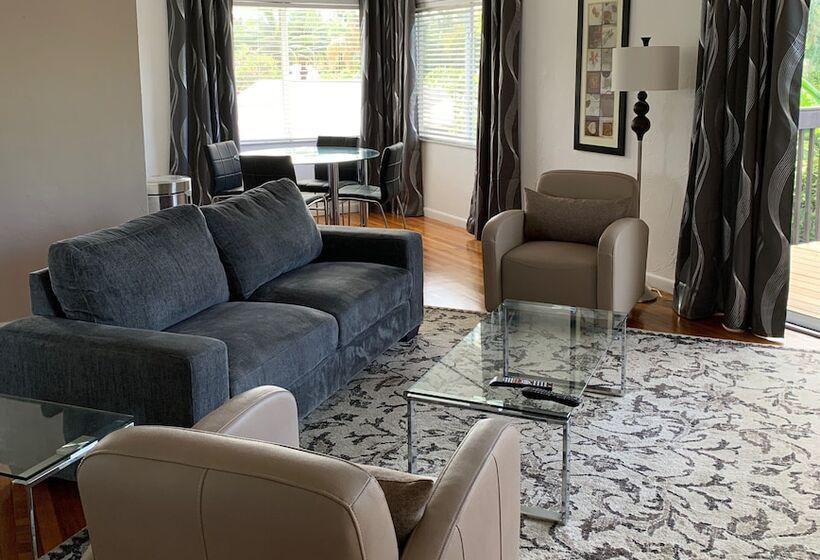 酒店 The Cabanas Guesthouse & Spa Gay Resort Catering To Gay Men