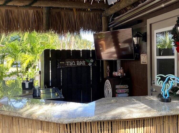 酒店 The Cabanas Guesthouse & Spa Gay Resort Catering To Gay Men