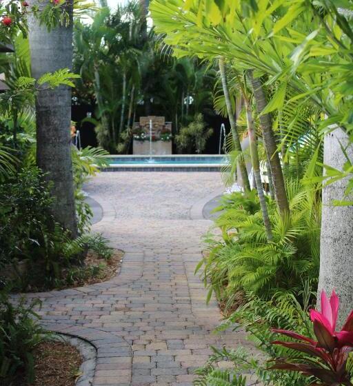 酒店 The Cabanas Guesthouse & Spa Gay Resort Catering To Gay Men