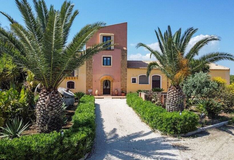 فندق Torre Tabia