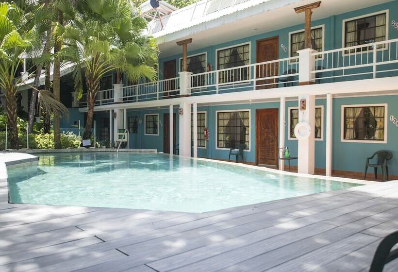 Oceanfront Hotel Verde Mar Direct Access To The Beach