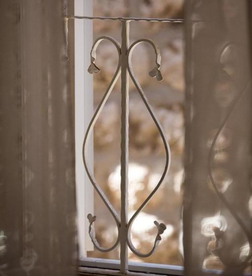 فندق Villa Flores Studio Apartment