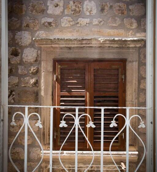 فندق Villa Flores Studio Apartment