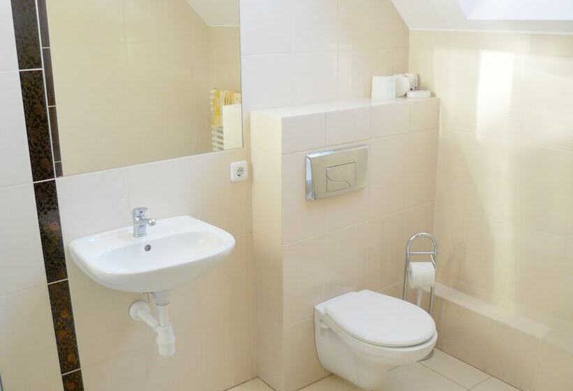 فندق Villa Rosse Pokoje Goscinne