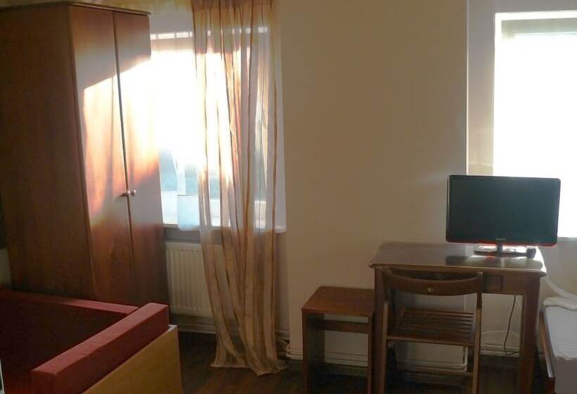 فندق Villa Rosse Pokoje Goscinne