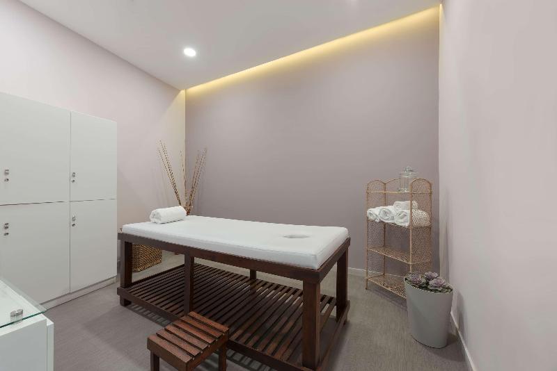 Отель Wyndham Quito Airport