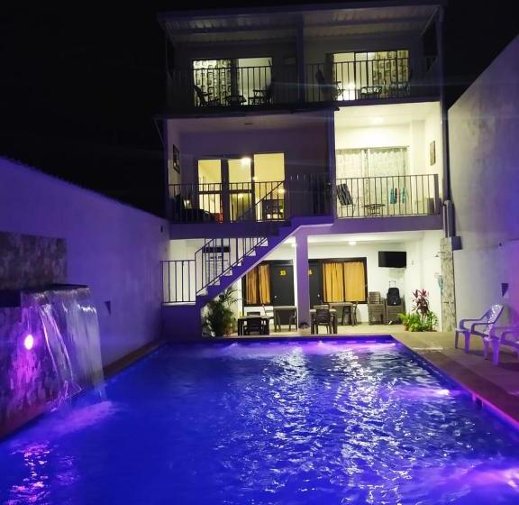 ホテル Zipa Villeta