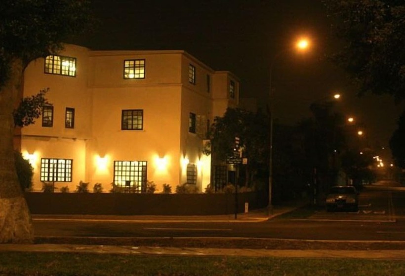 Nomade Backpackers Hostel