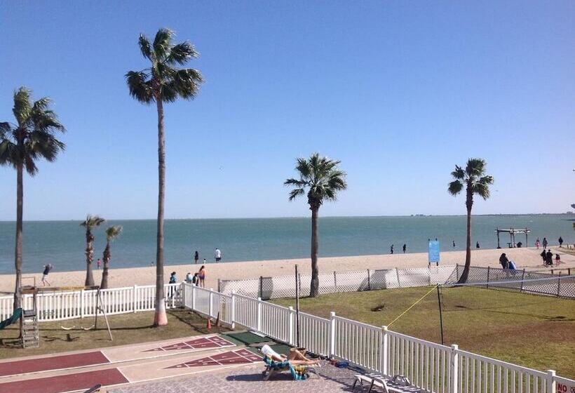 فندق Sea Shell Inn On The Beach