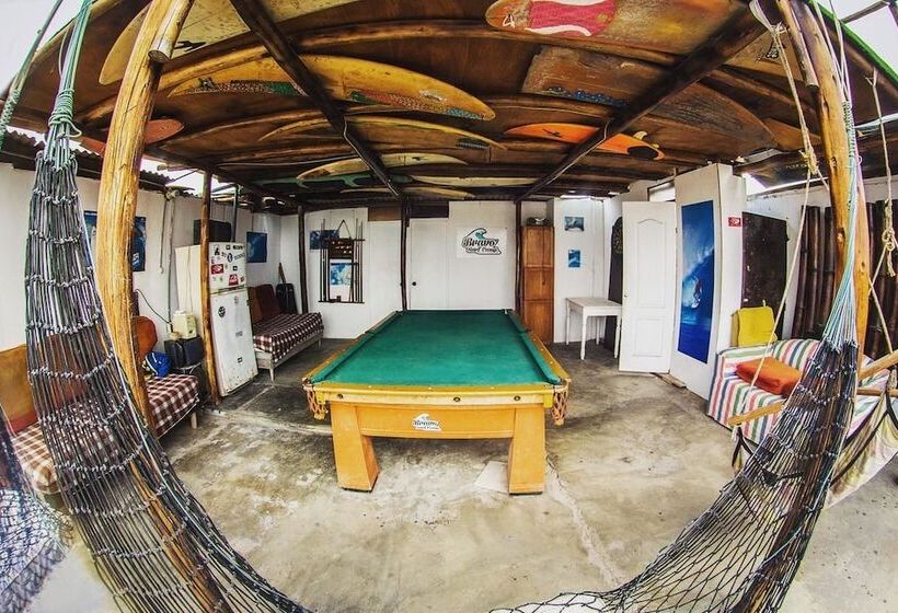 فندق صغير Bravo Surf Camp