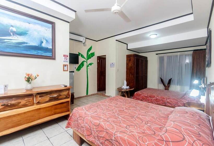 旅馆 Cadillac Rock Beach