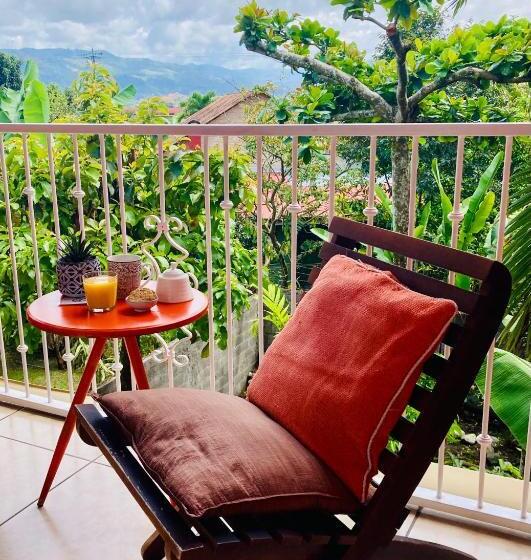 فندق صغير Casa De Lis Hotel & Tourist Info Centre