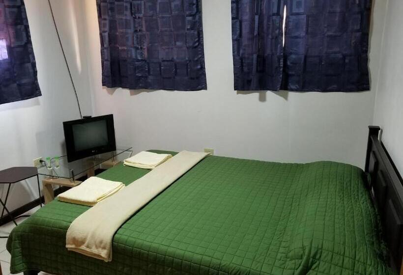 فندق صغير Monte Campana Escazu