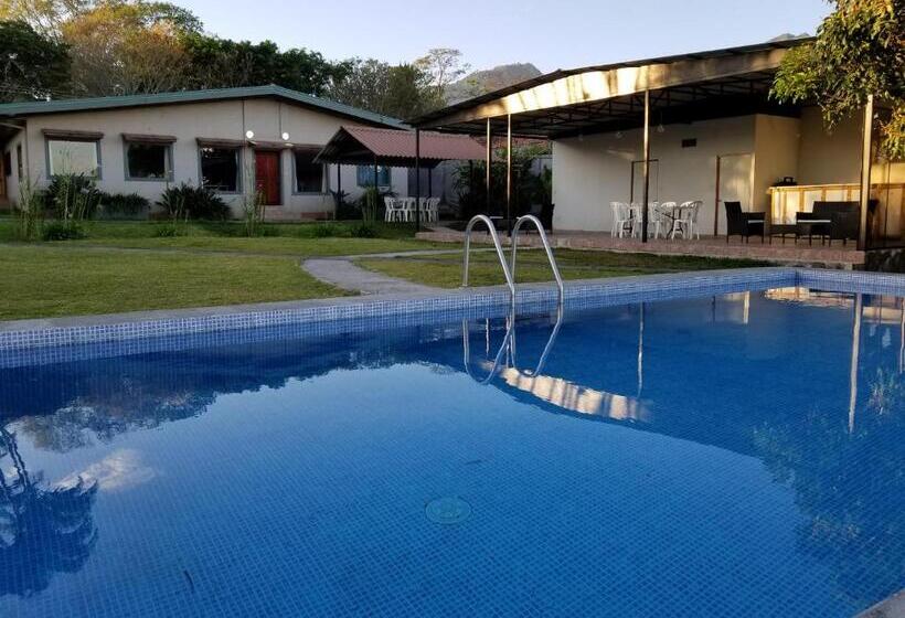 فندق صغير Monte Campana Escazu
