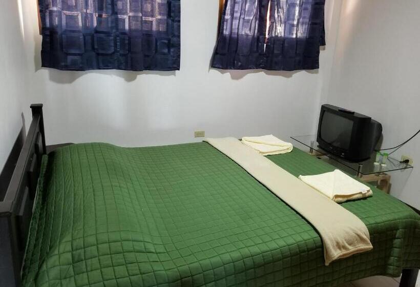 فندق صغير Monte Campana Escazu