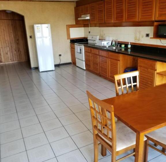 فندق صغير Monte Campana Escazu