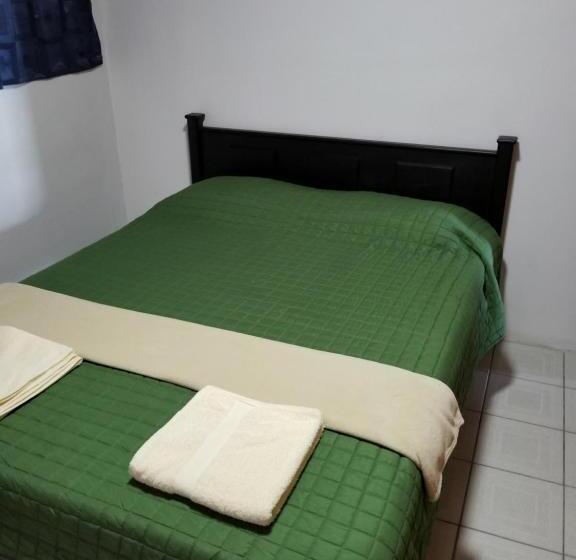 فندق صغير Monte Campana Escazu