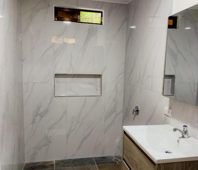 فندق صغير Pura Natura Lodge Manuel Antonio