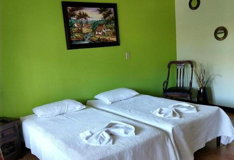 مبيت وإفطار Dos Palmas Studio Apartments