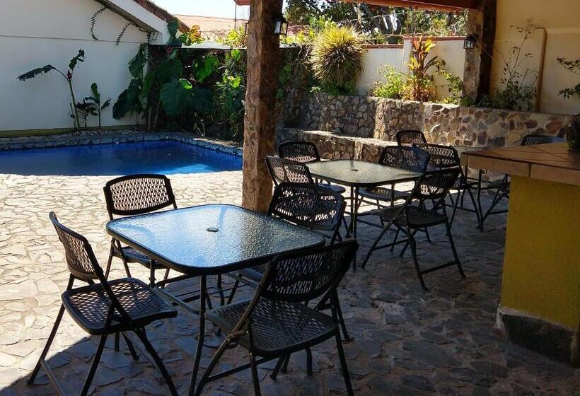 مبيت وإفطار Dos Palmas Studio Apartments