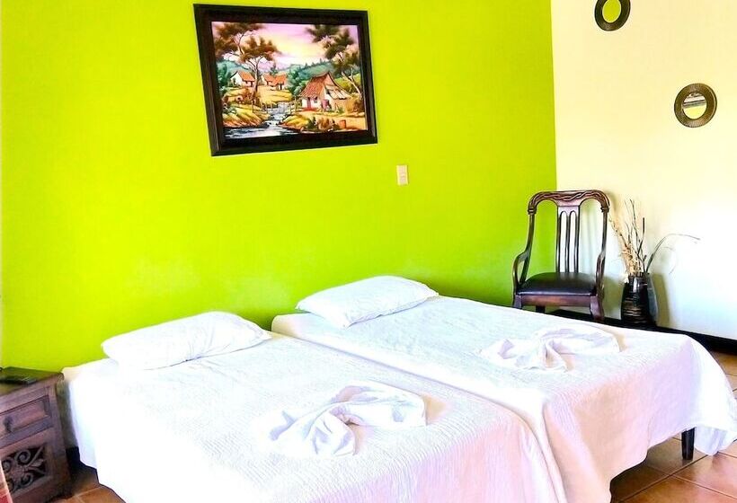 مبيت وإفطار Dos Palmas Studio Apartments