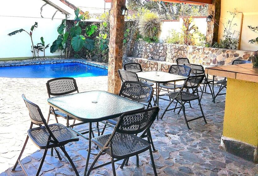 مبيت وإفطار Dos Palmas Studio Apartments