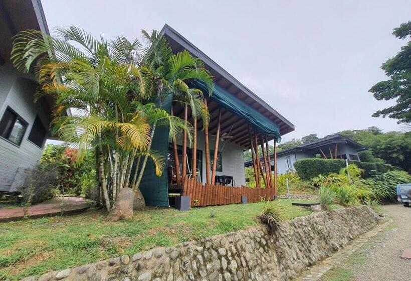 تختخواب و صبحانه Eden Tica Lodge