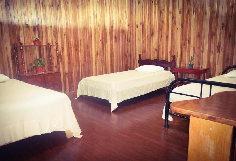 تختخواب و صبحانه Monte Los Lirios Lodge